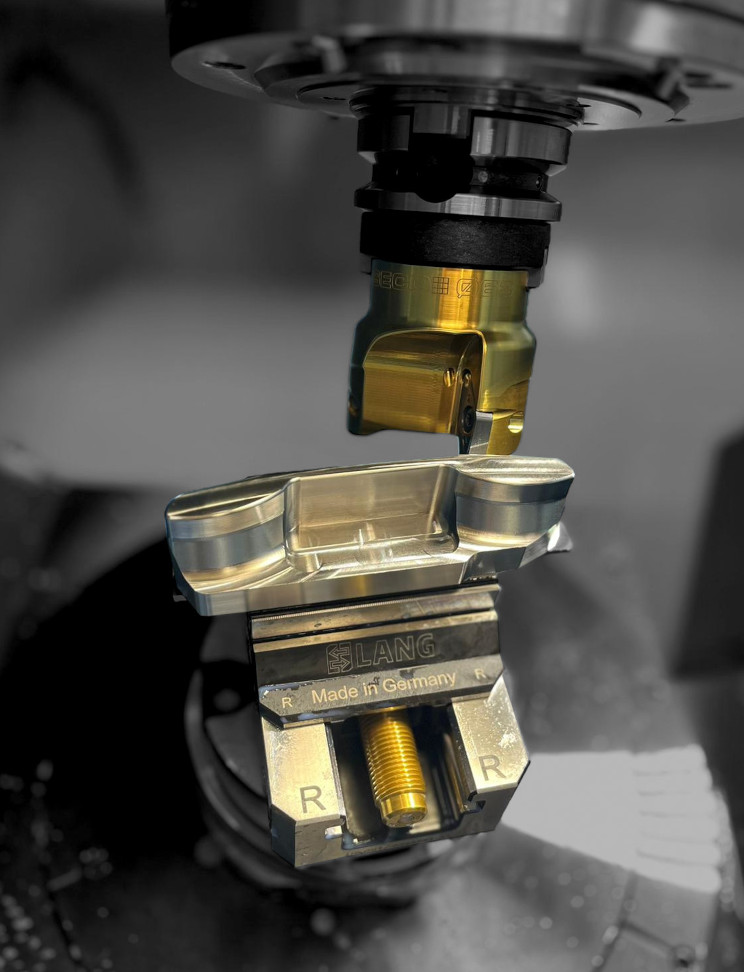 CNC mill machining a Bertie Boucher putter head